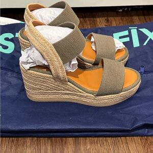 MIA Leou Platform Wedges 6 NEW with Bag stitch fix shoes